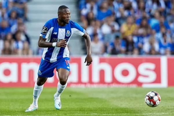 Europa-League: Porto de Chancel Mbemba s'incline à domicile devant Lyon