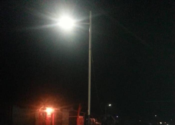 Le boulevard Lumumba pendant la nuit à Kenge